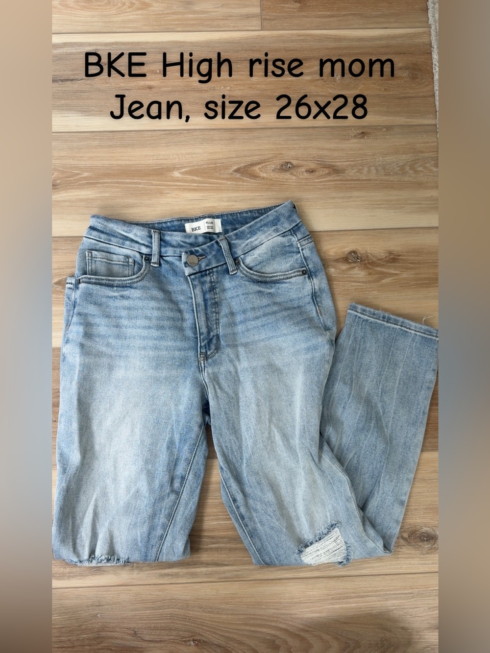 BKE High-Rise Mom Jeans in Light Blue 26x28